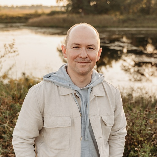 Dima Spivak Headshot